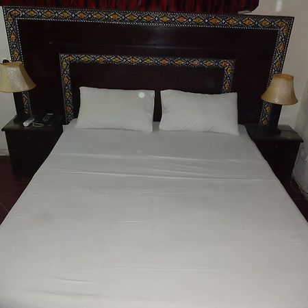 Safari Hotel Upper Mall 라호르 외부 사진