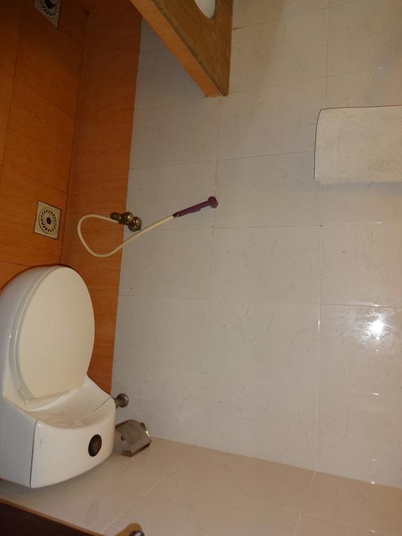 Safari Hotel Upper Mall 라호르 객실 사진